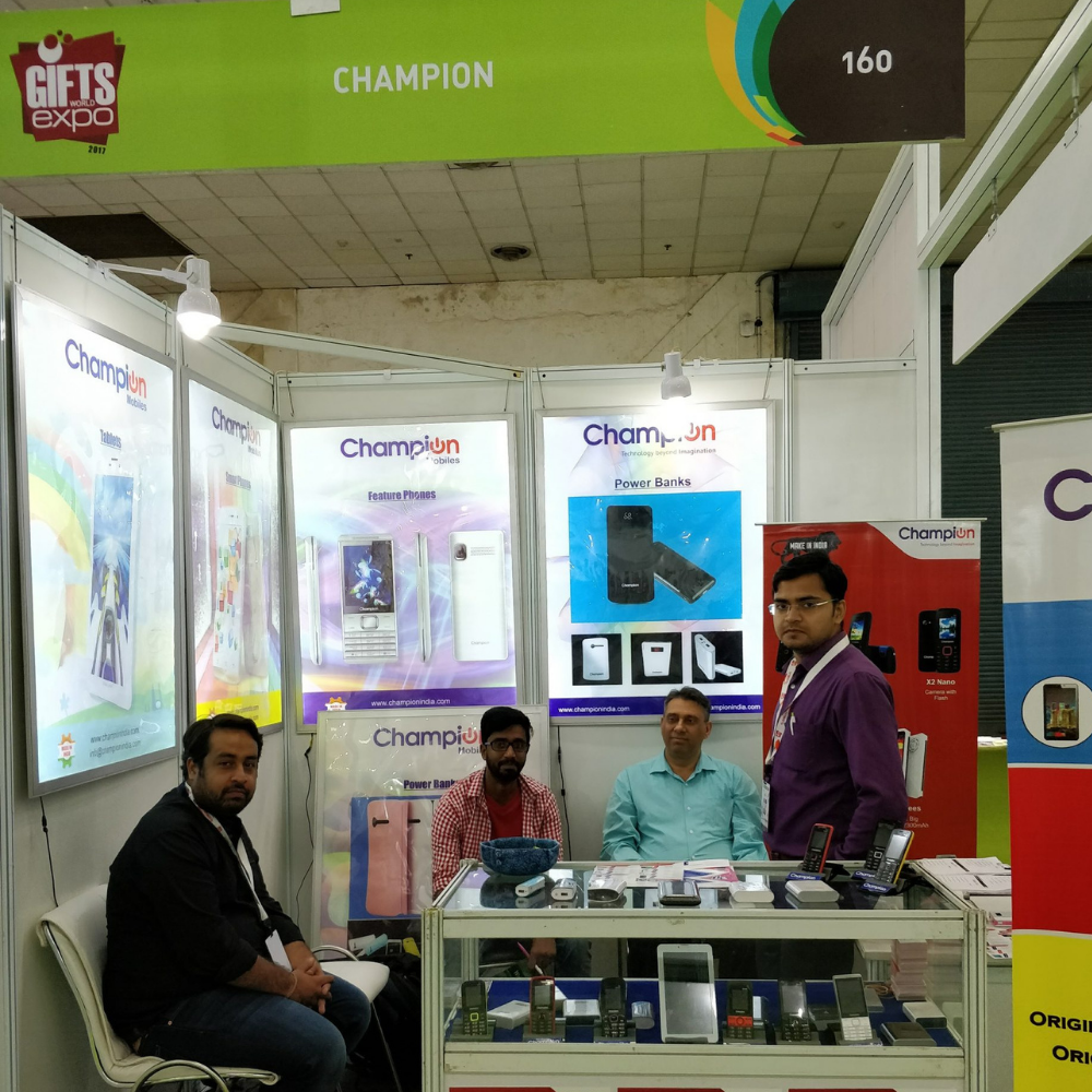 Posts for social media (1080 x 1080 px)